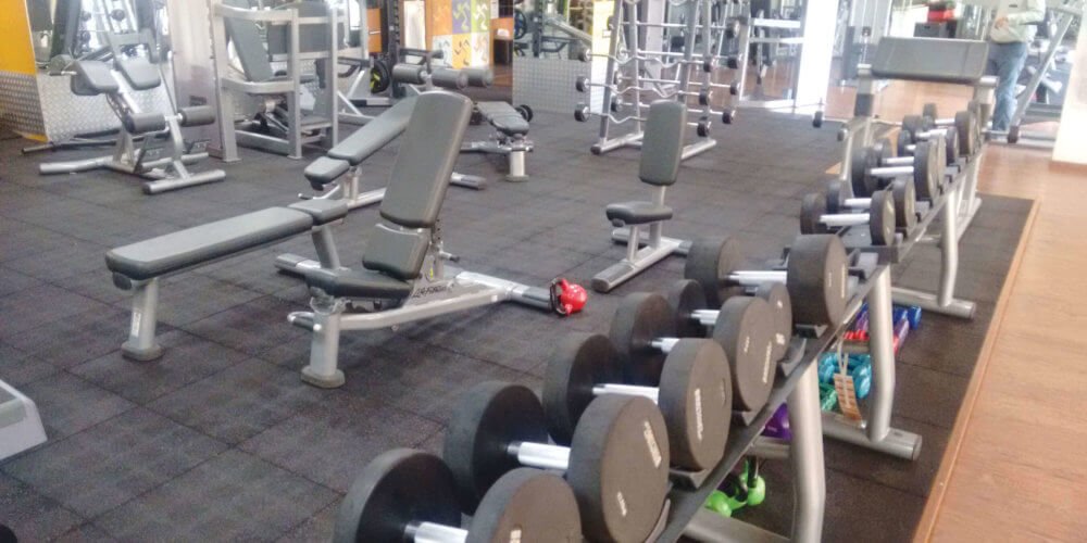 Why Rubber Gym Floorings Are the Best Choice for Heavy Lifting Zones