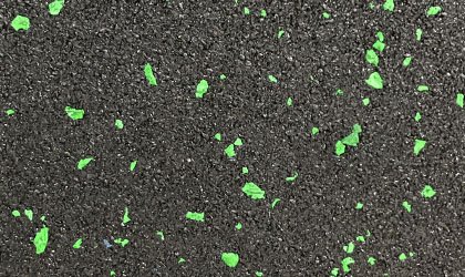 laminated interlocking rubber tile black with green colour