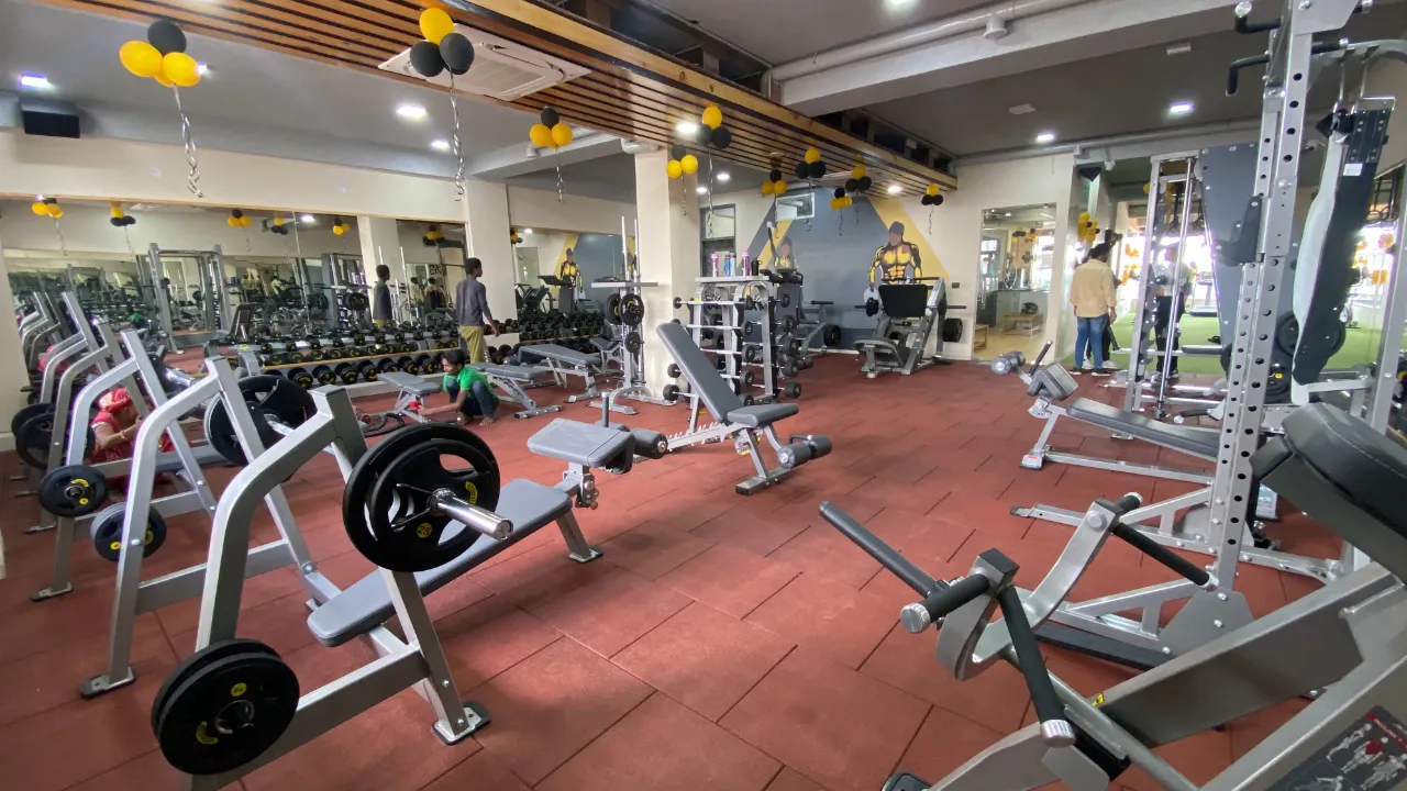 Why Every Gym Needs Shock-Absorbing Flooring Mats